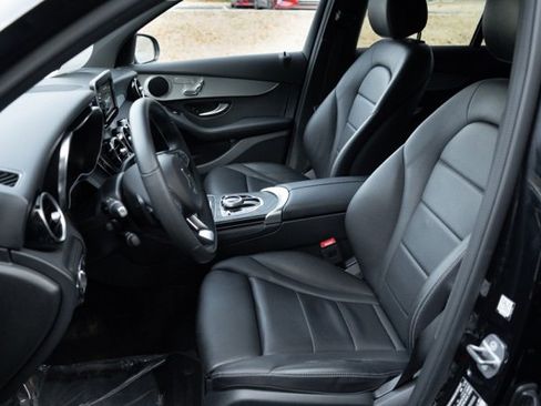 Used 2019 Mercedes-Benz GLC 300 image 27