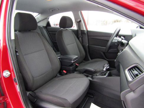 Used 2022 Hyundai Accent SE image 27