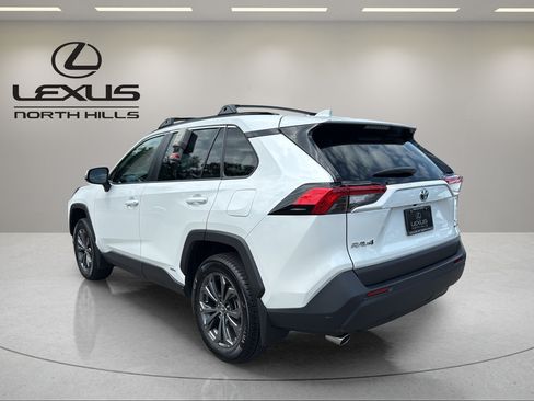Used 2024 Toyota RAV4 XLE Premium w/ Weather Package AWD/4WD image 8