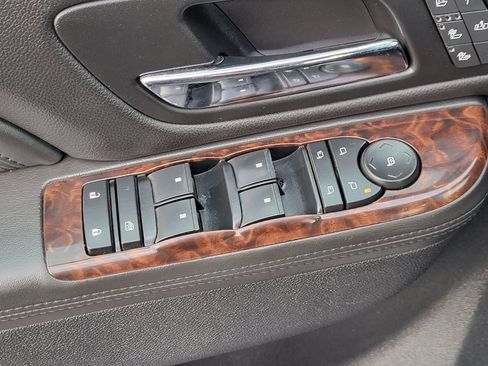 Used 2014 GMC Yukon Denali image 11