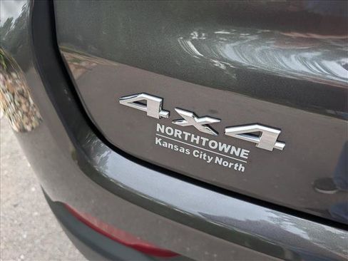 Used 2022 Jeep Compass Latitude AWD/4WD image 19