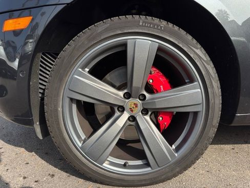 Used 2022 Porsche Macan S image 12