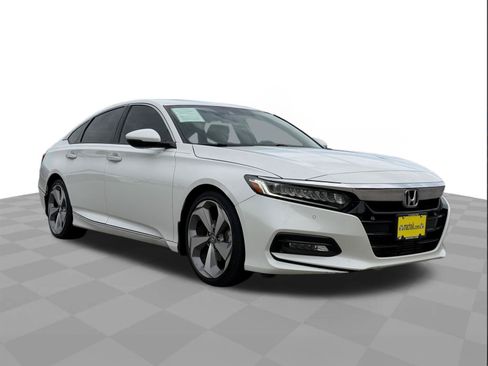 Used 2020 Honda Accord Touring image 7