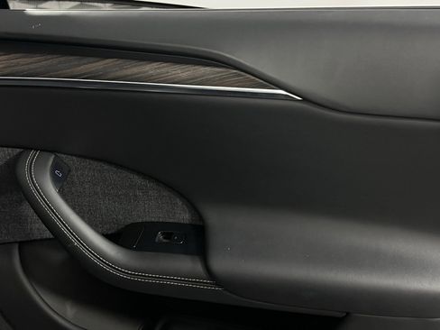 Used 2021 Tesla Model S Plaid image 32