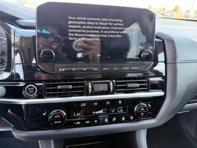 Used 2023 Nissan Pathfinder SL w/ SL Premium Package FWD image 13