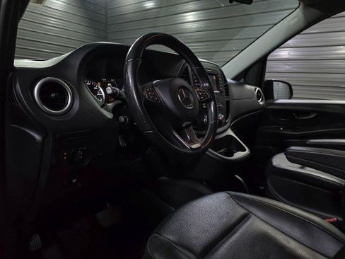 Used 2019 Mercedes-Benz Metris Passenger image 11