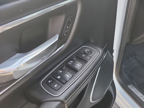 Used 2022 RAM 1500 Laramie w/ Sport Appearance Package image 17