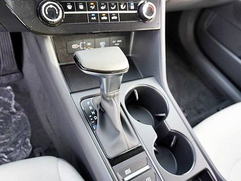 New 2026 Hyundai Sonata SE FWD image 32