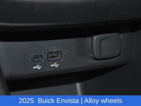 Used 2025 Buick Envista Sport Touring image 21