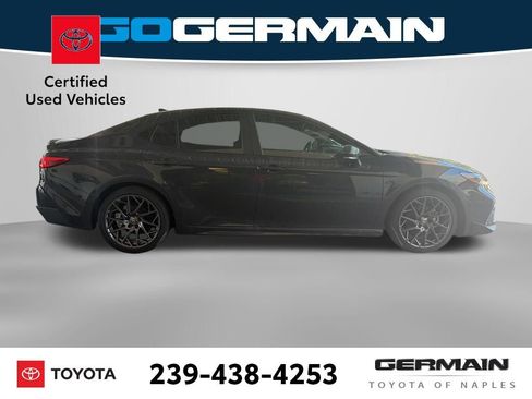 Used 2025 Toyota Camry SE FWD image 9