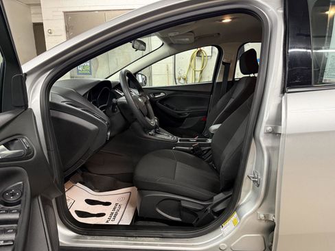 Used 2016 Ford Focus SE image 13