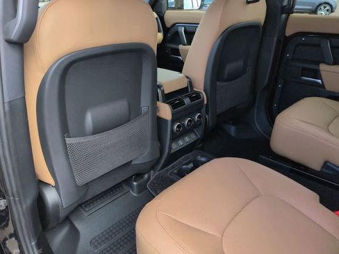 New 2026 Land Rover Defender 130 X-Dynamic SE AWD/4WD image 18