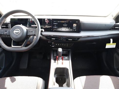 New 2025 Nissan Kicks SR image 25