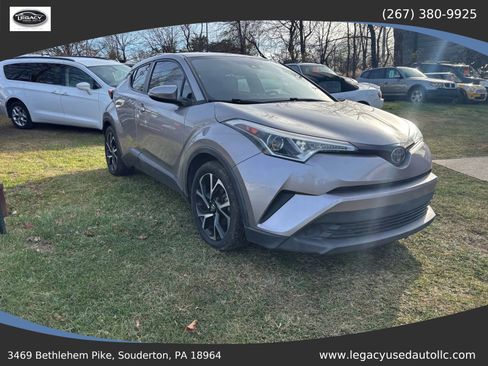 Used 2018 Toyota C-HR XLE image 24