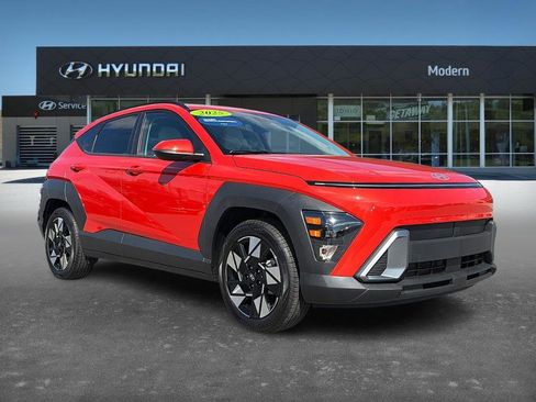 Certified 2025 Hyundai Kona SEL image 2