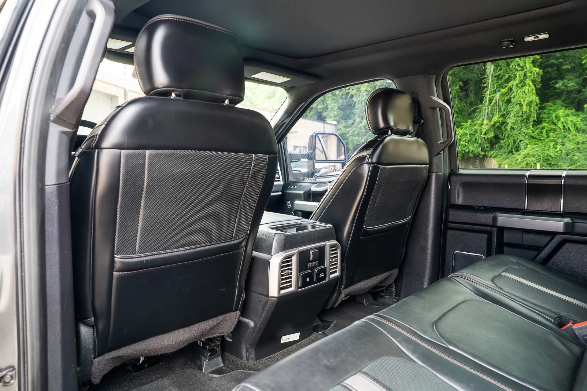 Used 2019 Ford F350 Platinum w/ Platinum Ultimate Package AWD/4WD image 32