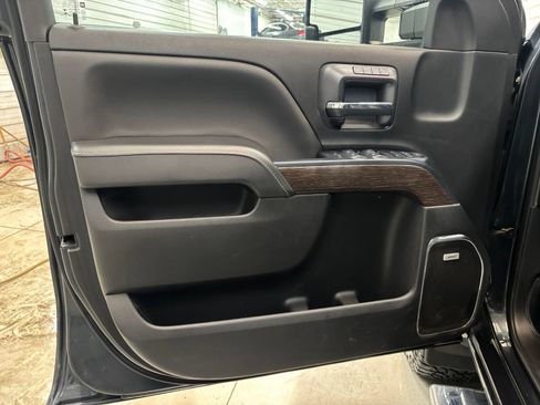 Used 2018 GMC Sierra 3500 Denali w/ Duramax Plus Package AWD/4WD image 9