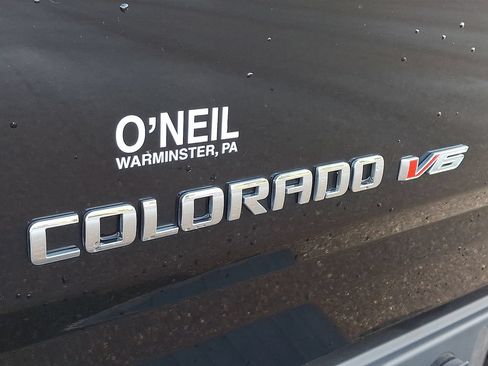 Used 2018 Chevrolet Colorado Z71 AWD/4WD image 31