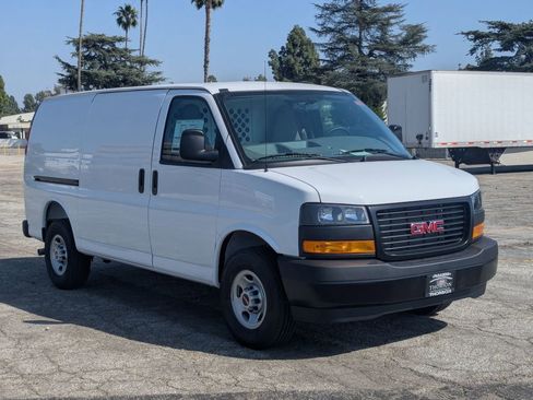 New 2026 GMC Savana 2500 w/ Driver Convenience Package image 4