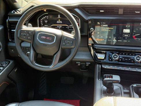 Used 2024 GMC Sierra 1500 AT4 w/ Technology Package AWD/4WD image 12