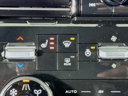 New 2025 Nissan Armada SL w/ Captain's Chari Seat Package image 23