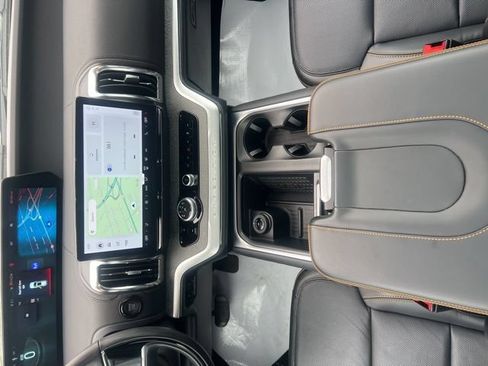 Used 2025 Ford Expedition Tremor AWD/4WD image 23
