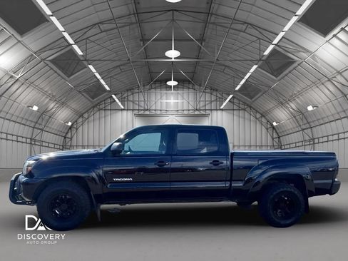 Used 2015 Toyota Tacoma 4x4 Double Cab w/ SR5 Package image 2