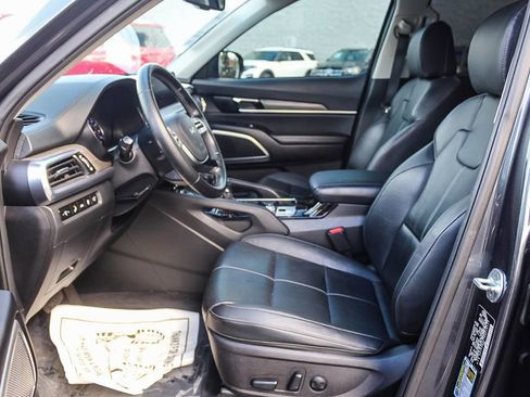 Used 2022 Kia Telluride EX w/ EX Premium Package image 17