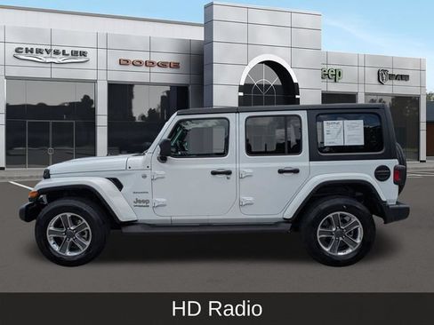 Used 2021 Jeep Wrangler Unlimited Sahara AWD/4WD image 7