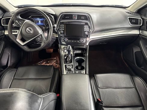 Used 2023 Nissan Maxima SV w/ Floor Mat Group FWD image 9