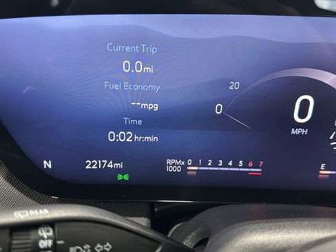 Used 2025 Buick Enclave Preferred image 11