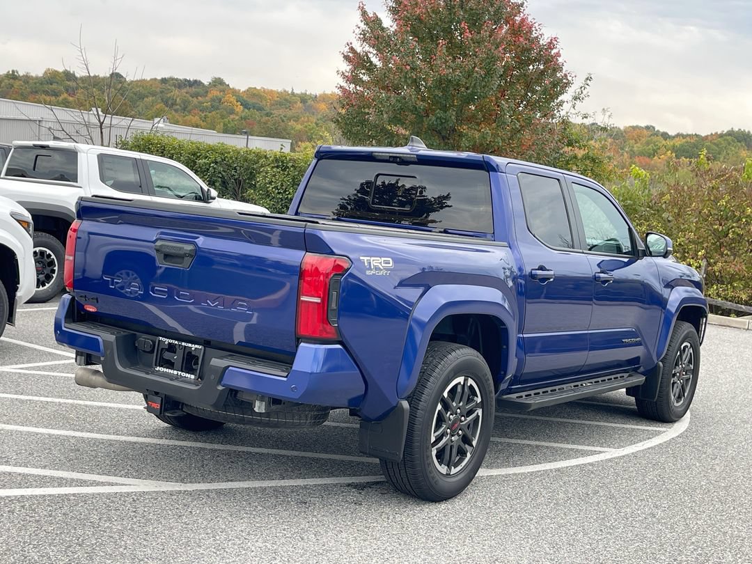 Used 2025 Toyota Tacoma TRD Sport w/ TRD Sport Premium Package AWD/4WD image 15