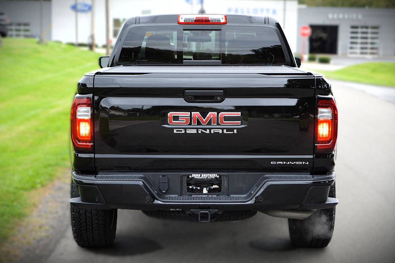 Used 2025 GMC Canyon Denali AWD/4WD image 6