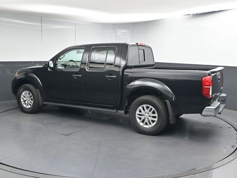 Used 2016 Nissan Frontier SV image 6