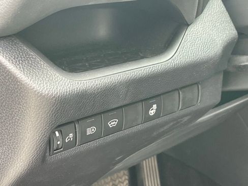 Used 2025 Toyota RAV4 XLE w/ Weather Package image 7