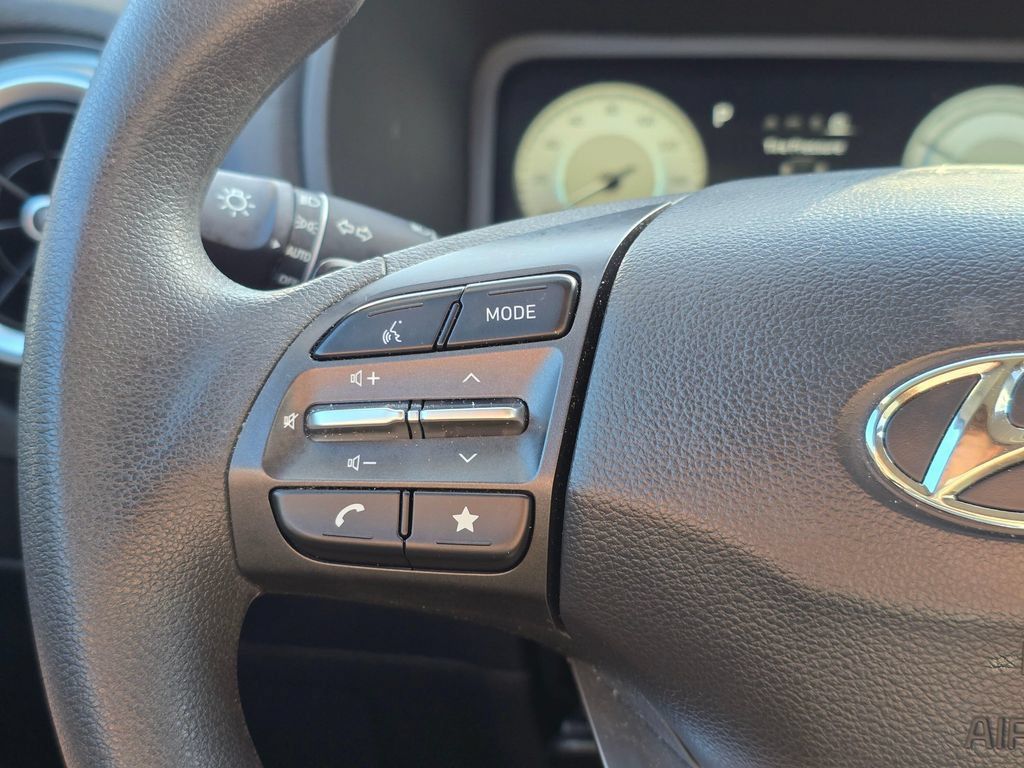 Used 2023 Hyundai Kona SE FWD image 26