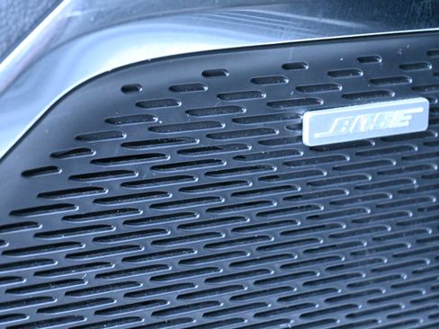 Used 2025 GMC Acadia Elevation image 24