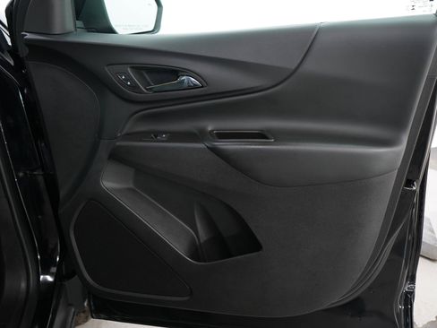 Used 2024 Chevrolet Equinox LT AWD/4WD image 12