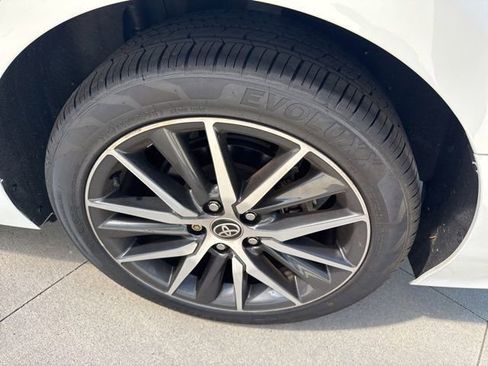 Used 2023 Toyota Camry XLE w/ Cold Weather Package AWD/4WD image 12