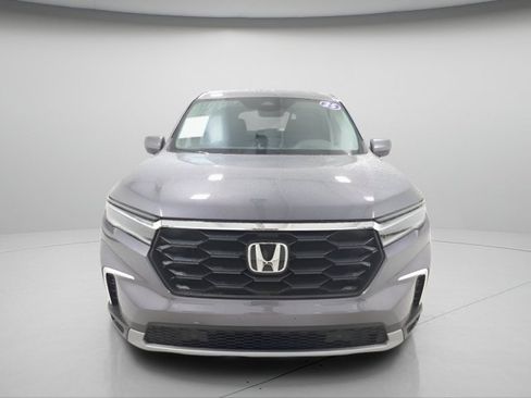 Used 2025 Honda Pilot EX-L image 2