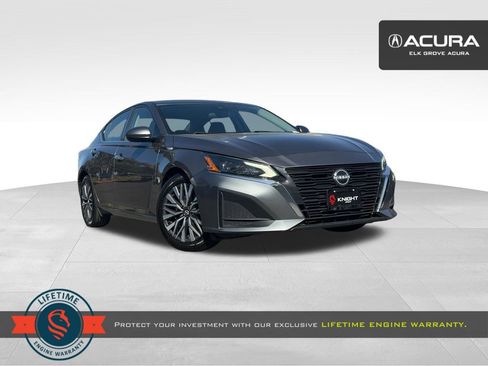 Used 2023 Nissan Altima 2.5 SV FWD image 1