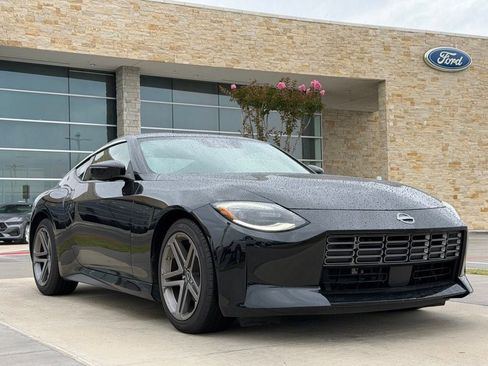 Used 2025 Nissan Z Sport w/ Floor Mat Package RWD image 19