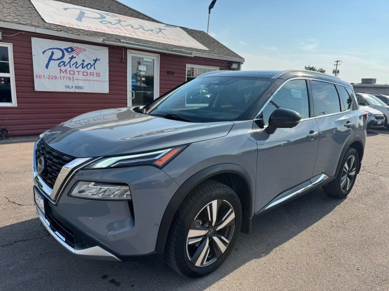 Used 2023 Nissan Rogue Platinum w/ Platinum Premium Package AWD/4WD image 1