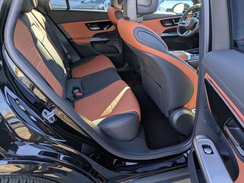 Certified 2025 Mercedes-Benz GLC 300 image 18