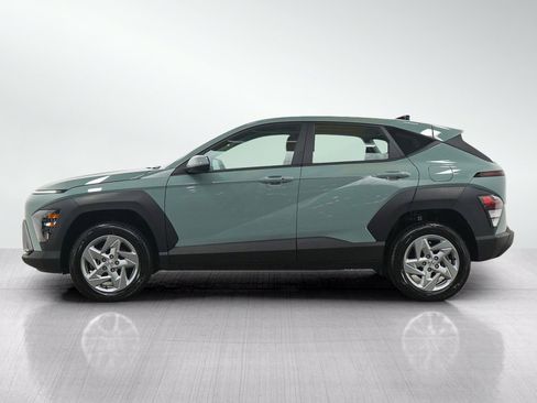 Used 2025 Hyundai Kona SE AWD/4WD image 2