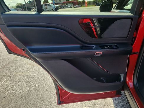 Certified 2025 Lincoln Aviator 2WD w/ Jet Appearance Package image 9