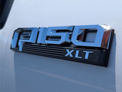 Used 2015 Ford F150 XLT w/ Equipment Group 301A Mid RWD image 36
