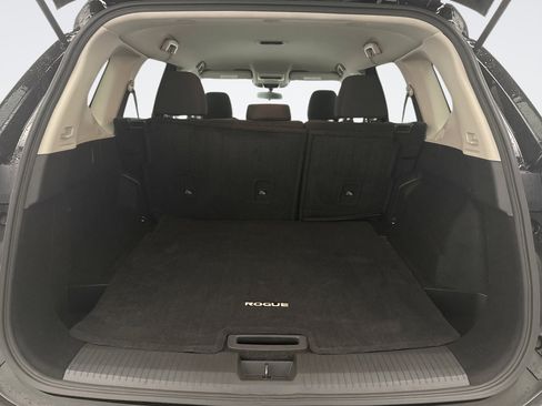 Used 2023 Nissan Rogue S image 19