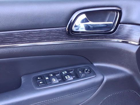 Used 2019 Jeep Grand Cherokee High Altitude image 4