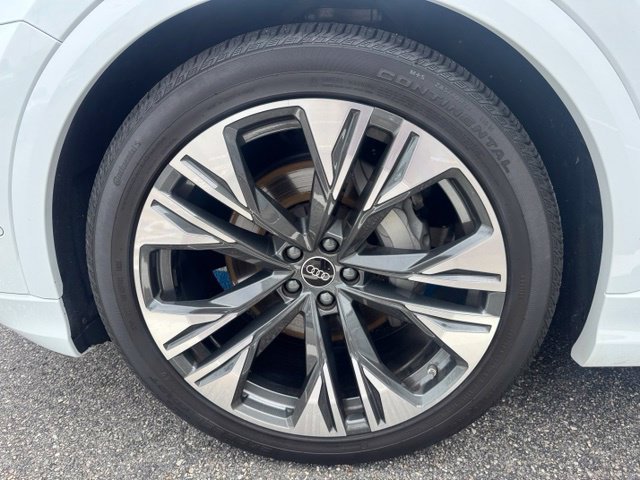 Certified 2026 Audi Q8 Premium Plus AWD/4WD image 18